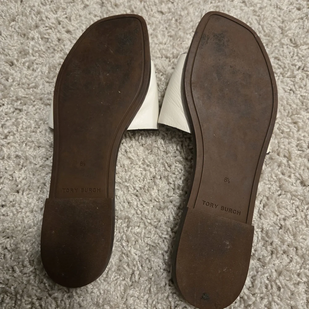 Tory Burch Cream Sandals - Picture 6 of 6